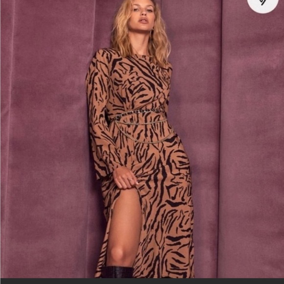 NWT lulu’s on the prowl midi dress size small - Picture 5 of 9